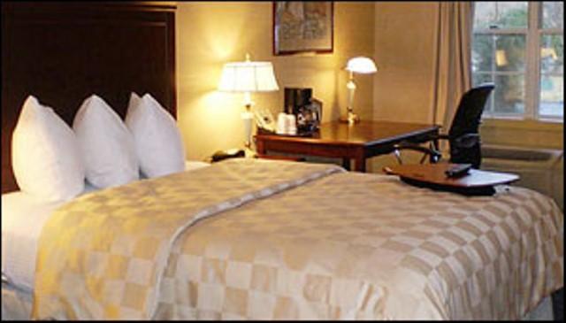Newbury Inn Brookfield Habitación foto